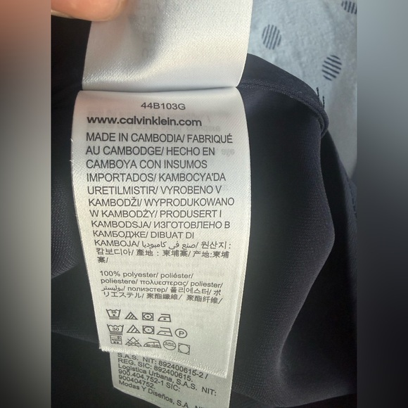 Calvin Klein Women's Sleeveless Crewneck Blouse - Picture 7 of 9